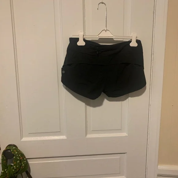 Lululemon speed up low rise lined short 2.5” - Picture 6 of 9